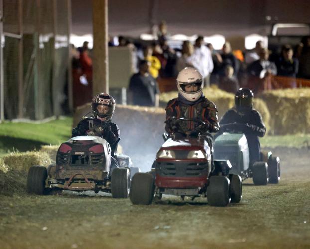 092424lawnmowerraces-5.jpg
