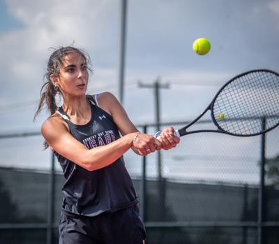 LL girls tennis